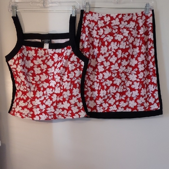 Floral Red and Black Skirt by Stephanie erin - Picture 1 of 7
